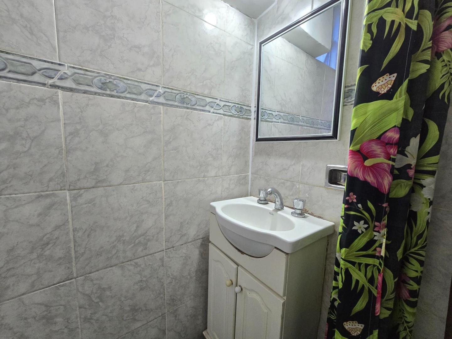 Depto Tipo Casa en Alquiler al Este