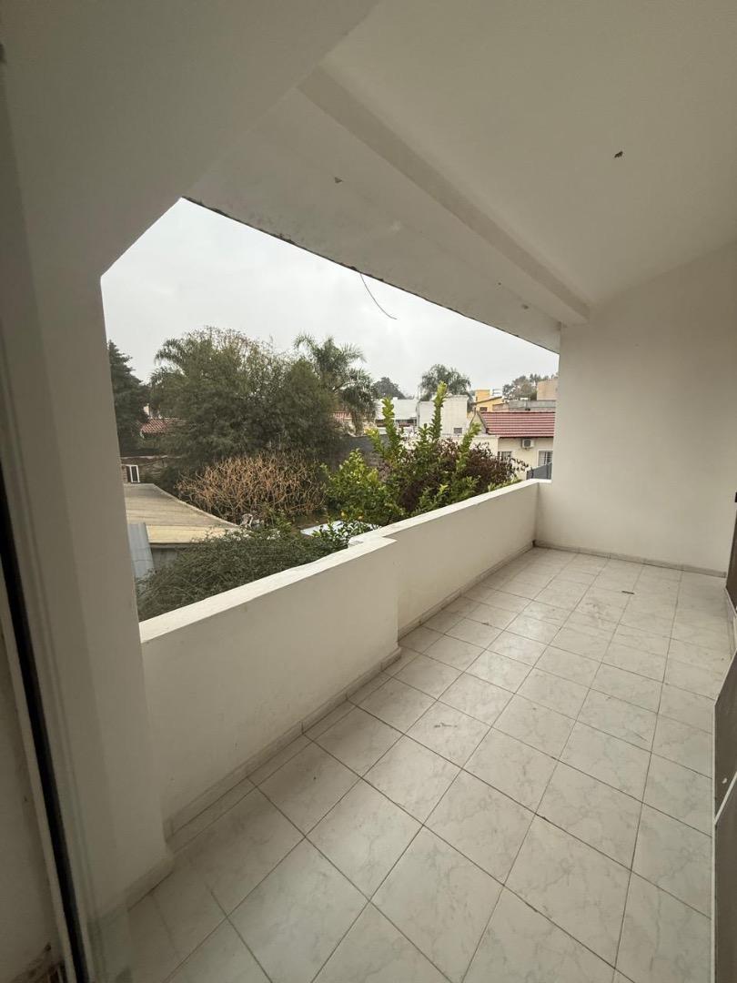 Alquilo casa 400 m2, ideal comercial,Arguello zona recta