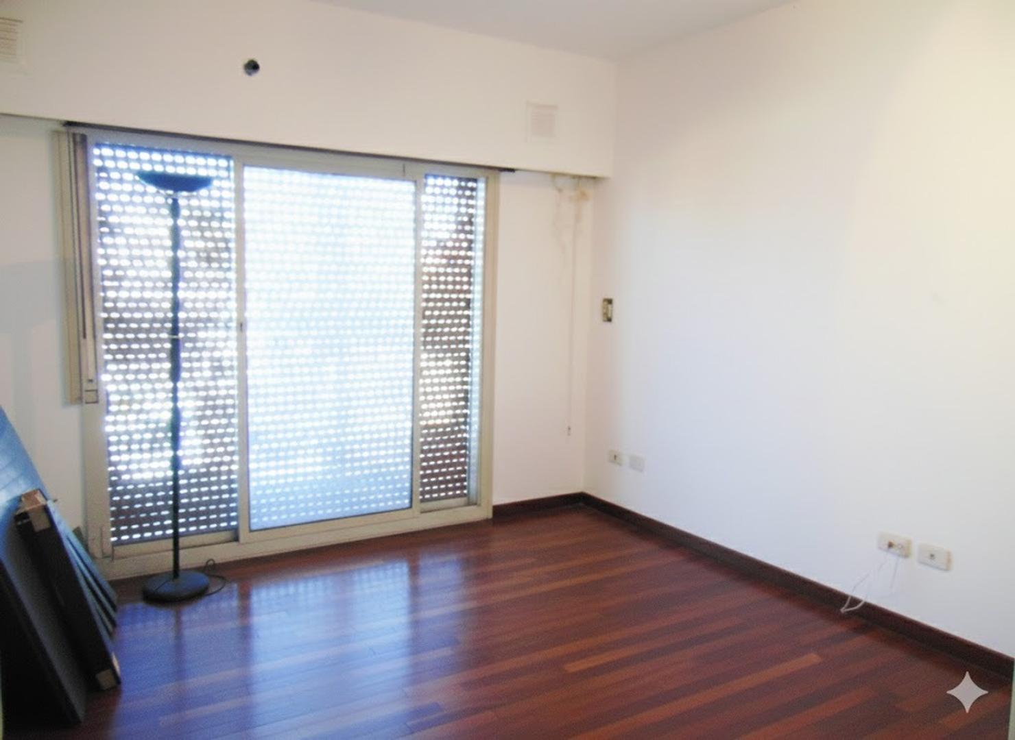 Departamento súper luminoso de 3 amb con balcón - CASEROS