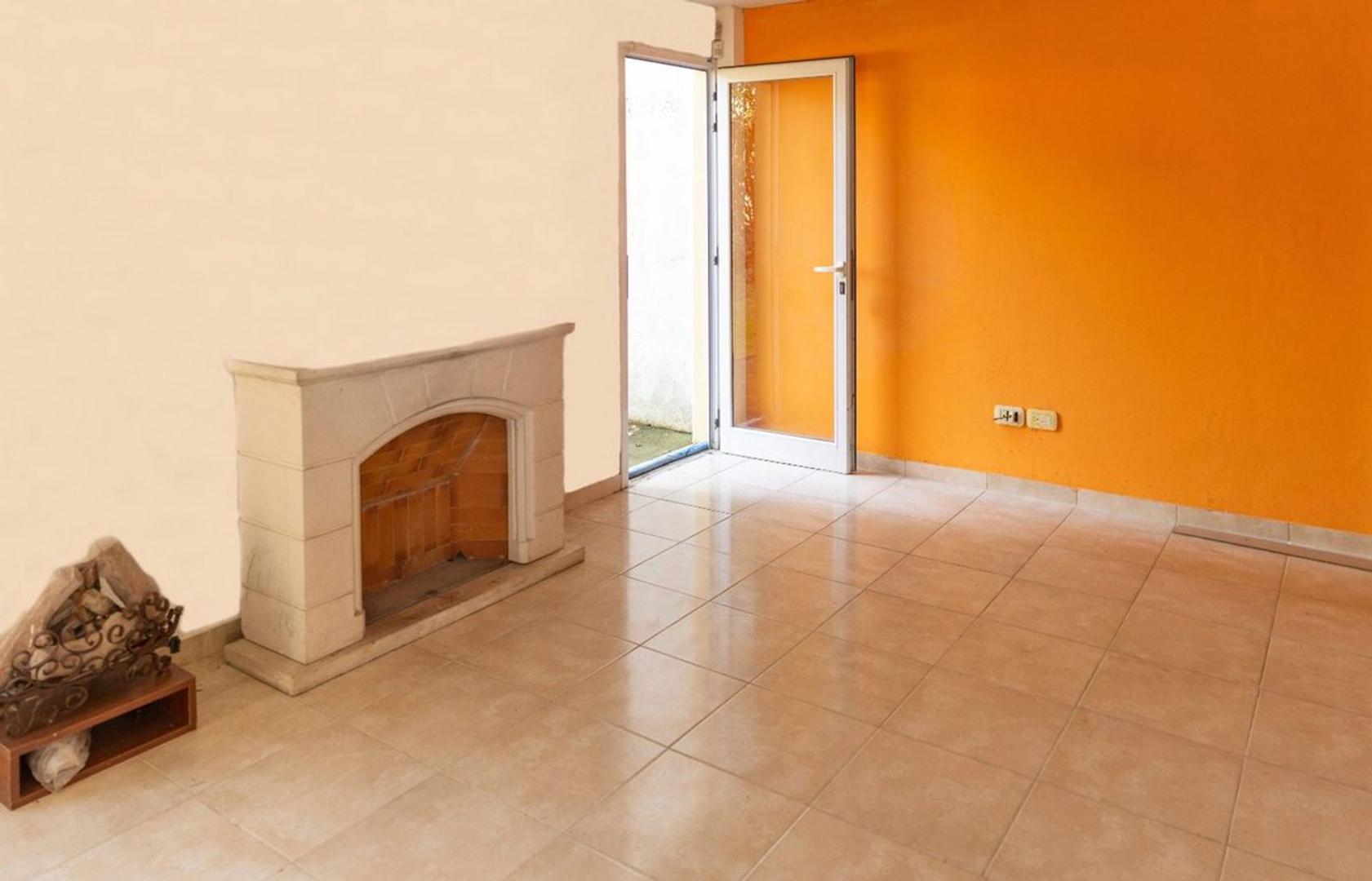 Casa 2 ambientes con 1 baño