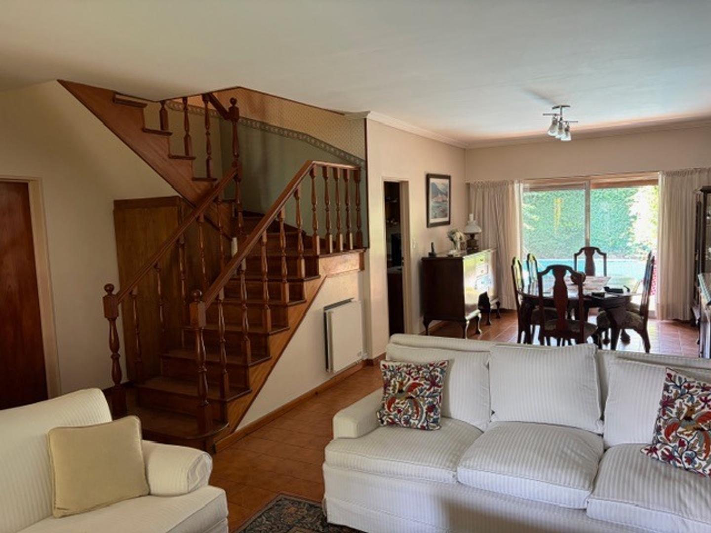 Casa en Venta con 1 cochera