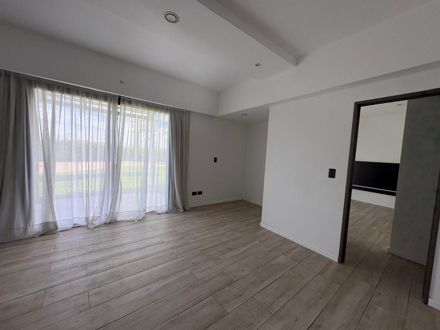 Departamento en Venta en Campana, USD 49.500