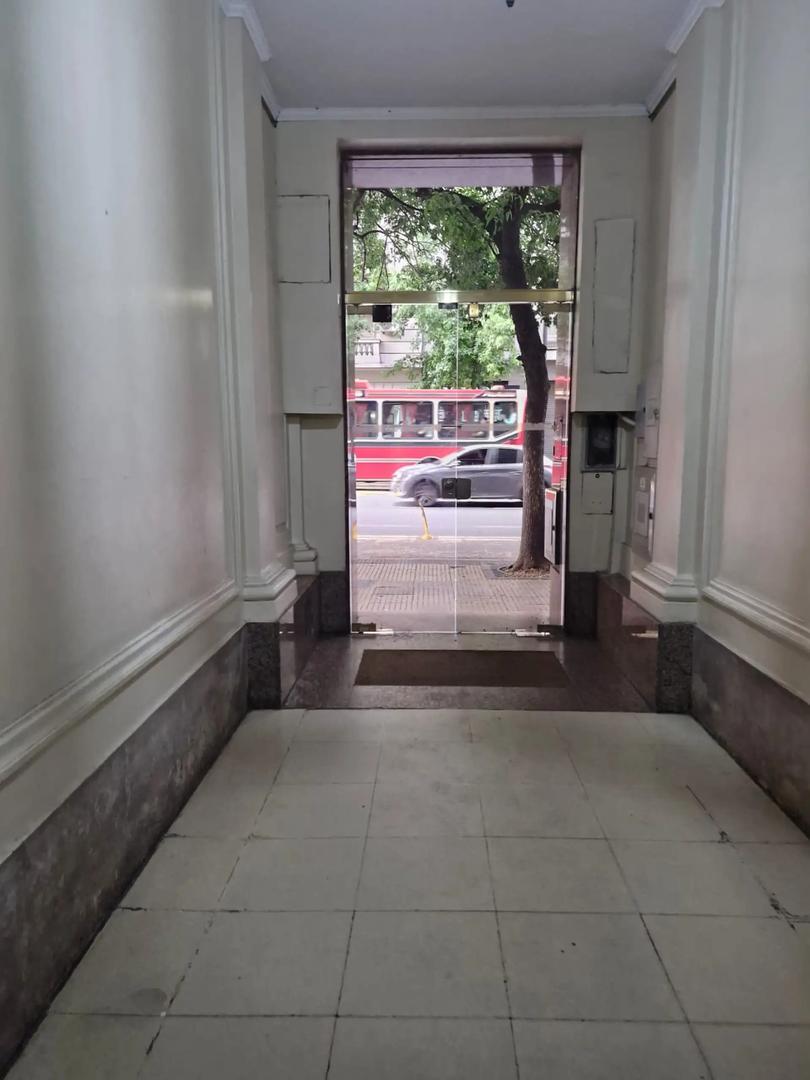 Oficina 3 ambientes con 2 baños