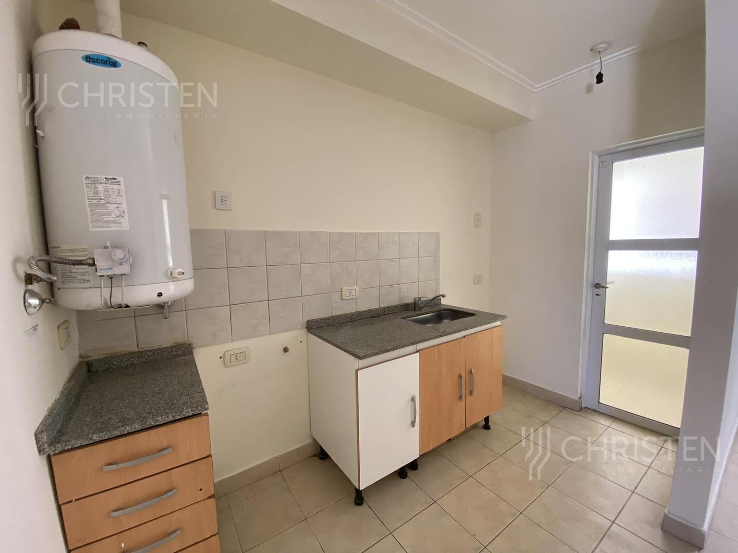 Pje. Luis Zamaro al 3100