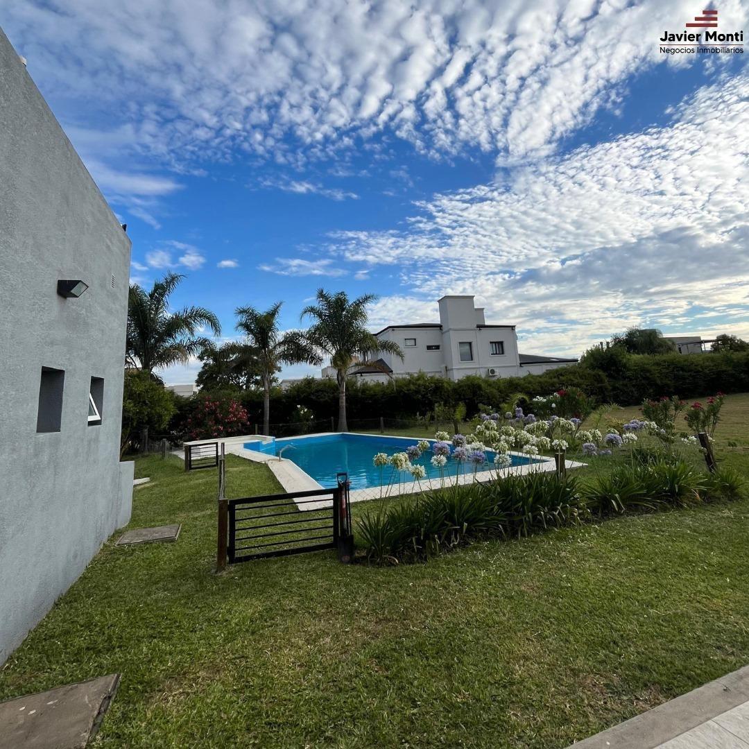CASA EN VENTA - Club de Campo "Los Bretes"
