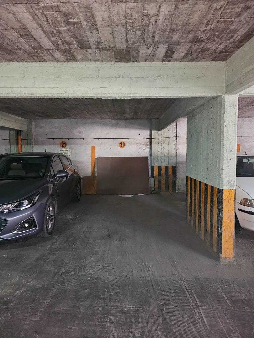 VENTA - COCHERA MAIPÚ 1146 - PRIMER PISO