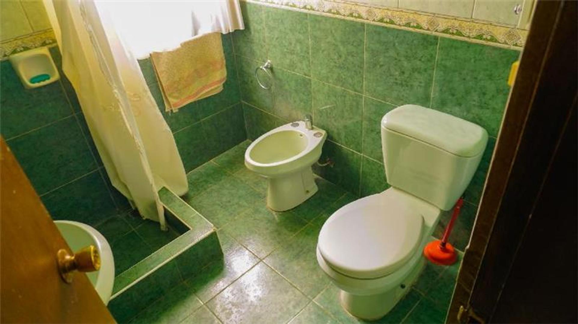 Tres Dormitorios. Financiación y/o Permuta