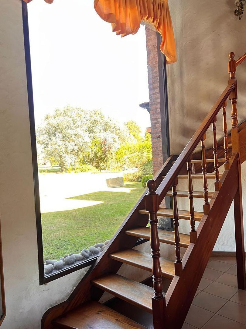 Casa 4 ambientes con 3 baños