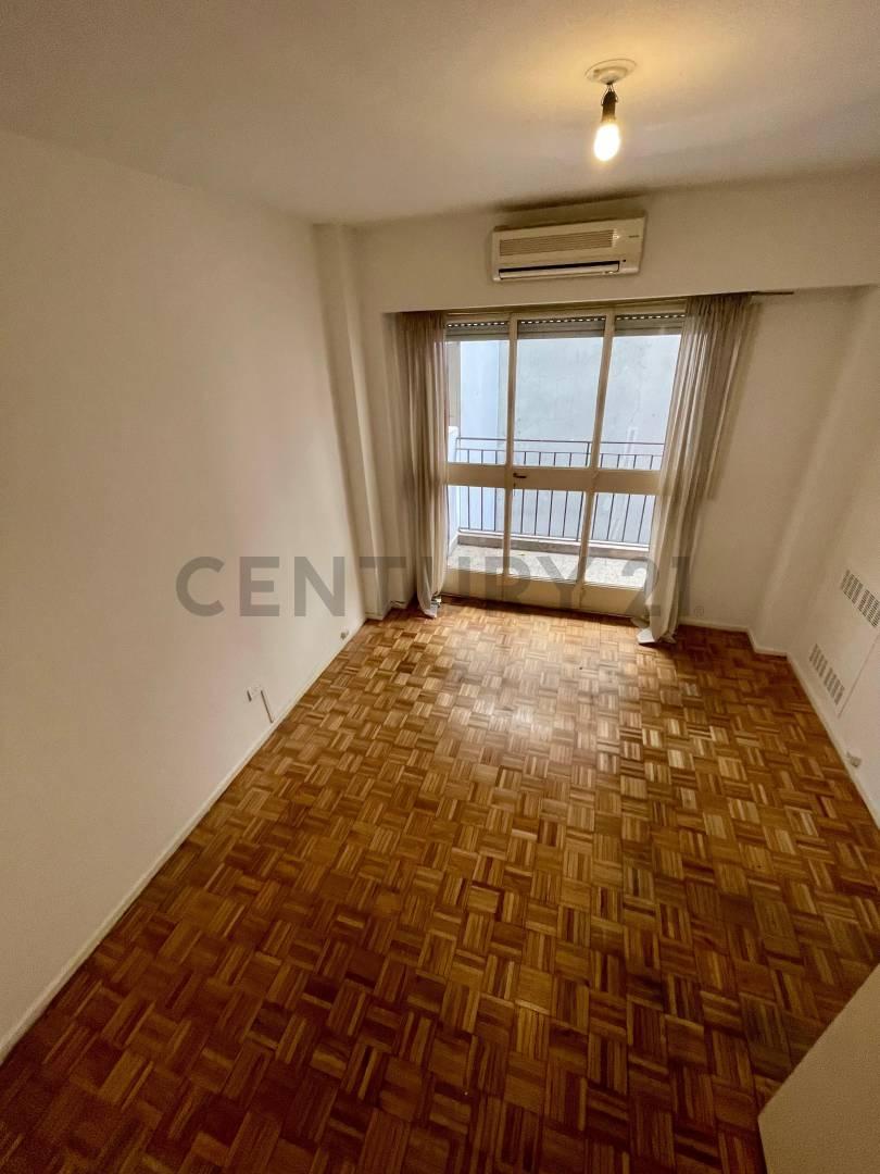 Venta departamento 3 ambientes con balcon en Palermo
