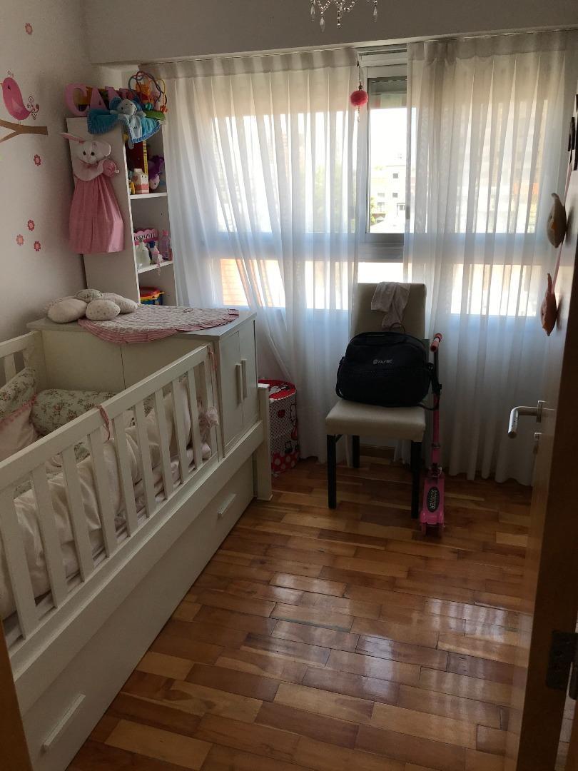 Departamento 4 ambientes con 3 baños