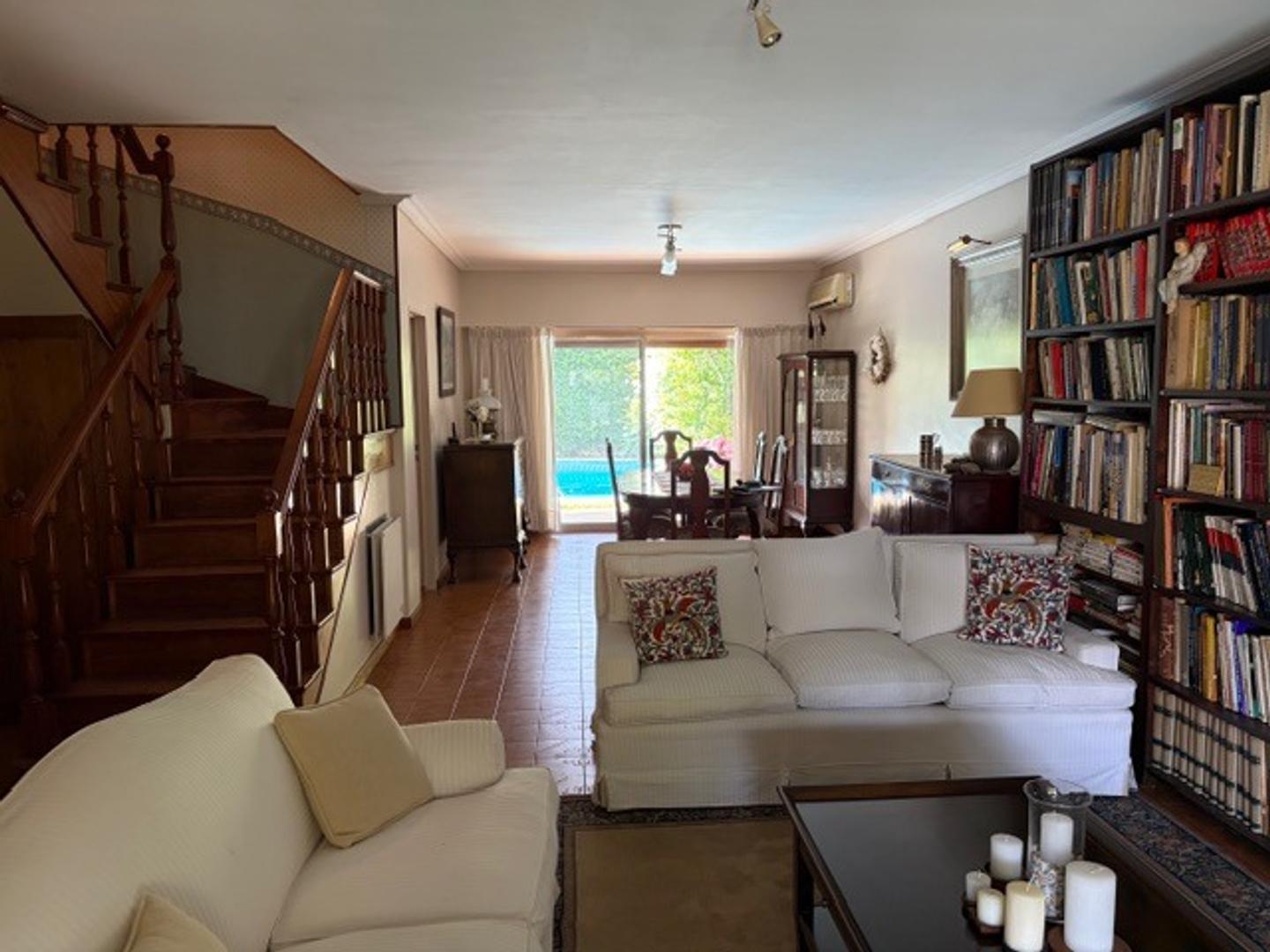 Casa 4 ambientes con 4 baños