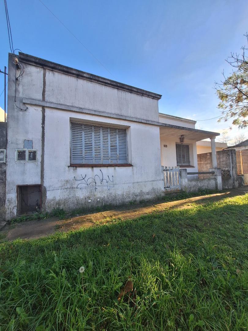 Venta Quilmes Oeste. Casa a demoler.