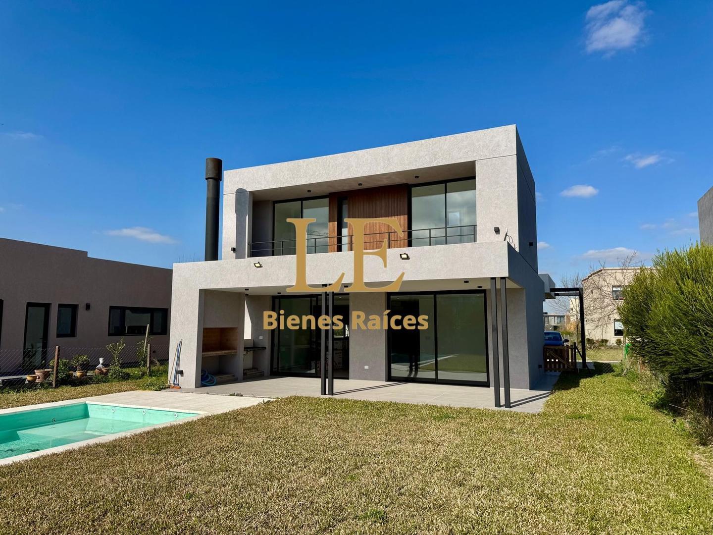 Puertos Del Lago - Araucarias