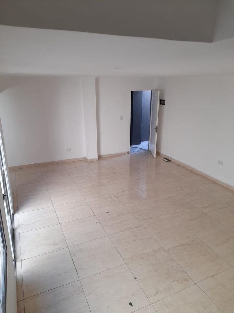 Depto Tipo Casa en Alquiler de 2 dormitorios