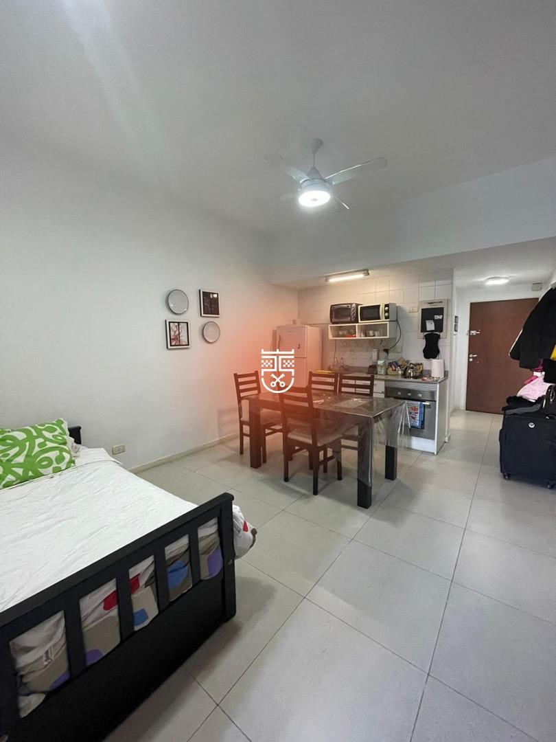 Amoblado- Monoambiente c/parrilla