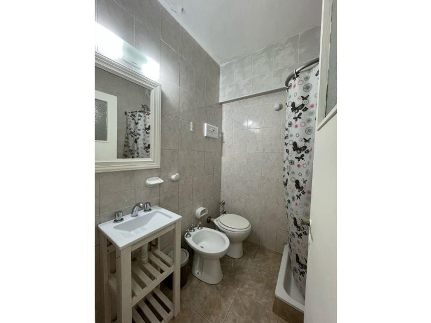 calle 23 623 , Piso 7