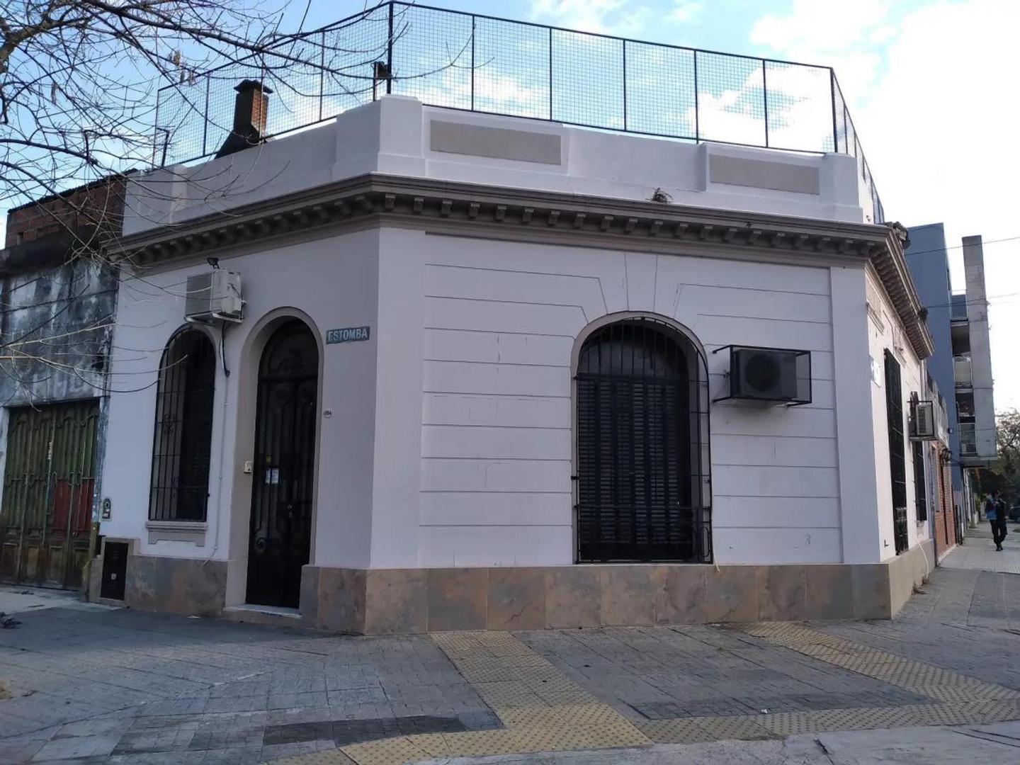 Casa en venta en Villa Ortuzar refacción o demoler