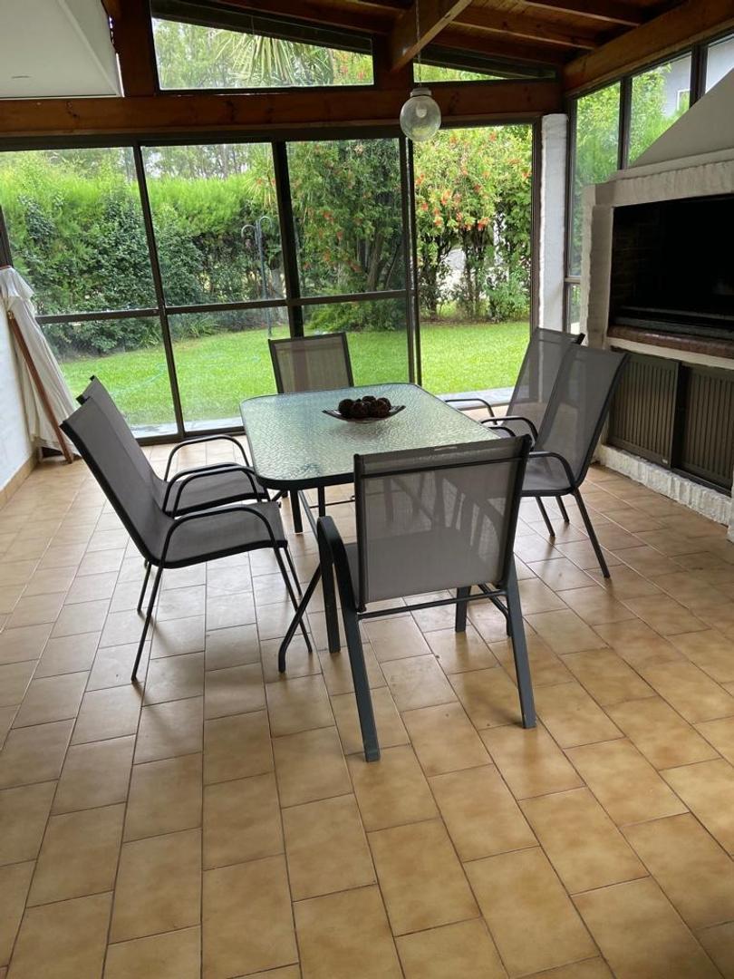 Escribano Vazquez 3550