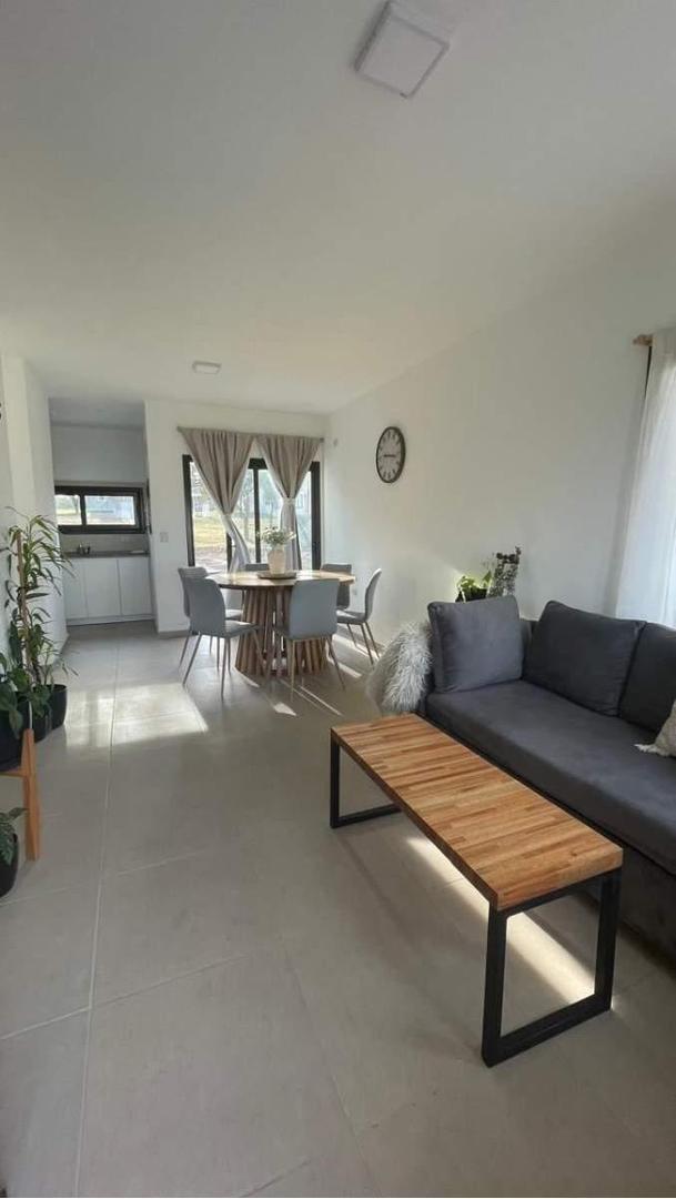 CASA 3 DORMITORIOS TEJAS 4, MALAGUEÑO