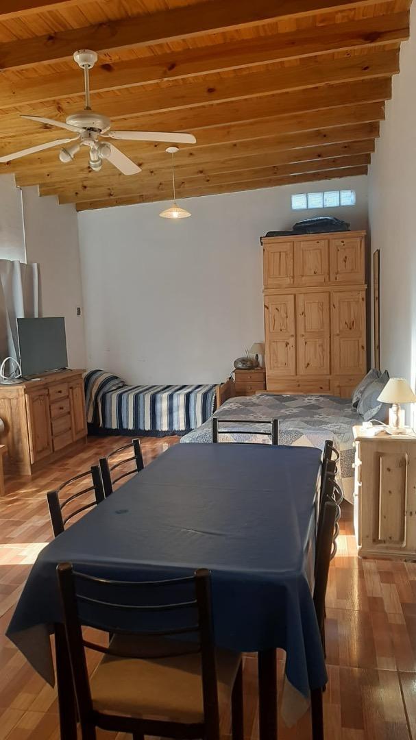 Depto Tipo Casa en Alquiler con 3 cochera