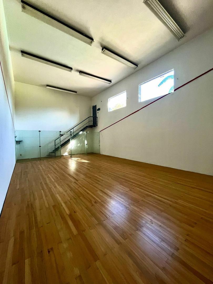 García Fernández Y 12 De Octubre Monte Grande Al 500