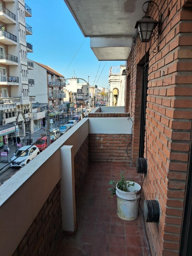 Departamento en Alquiler en Caseros, $ 650.000
