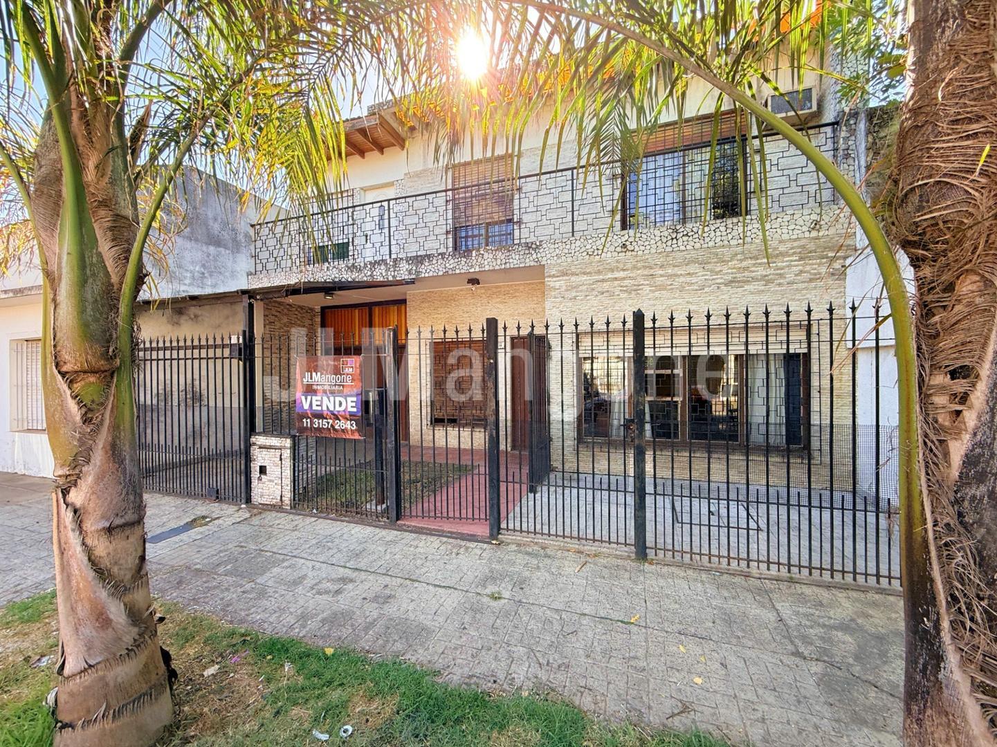 Casa 5 amb con cocheras (4), parque y piscina