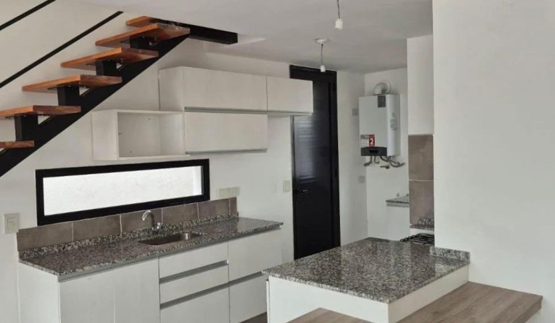 DUPLEX EN VENTA DOCTA