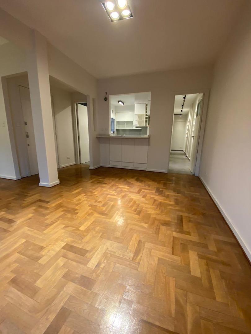 Oficina 4 ambientes con 2 baños