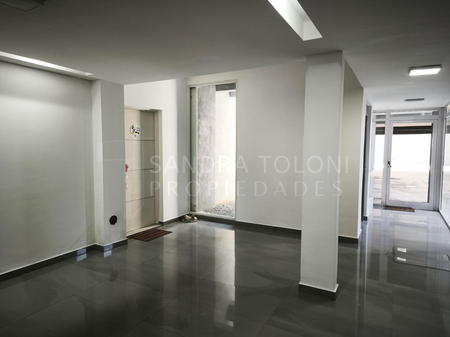 Mariño 100, Piso PB