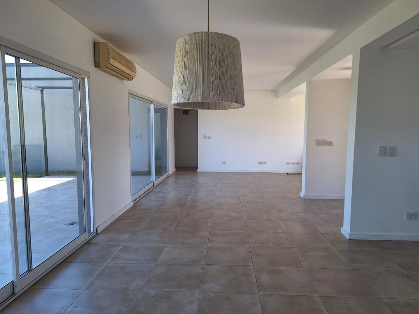 Casa en Venta en San Sebastian, USD 180.000