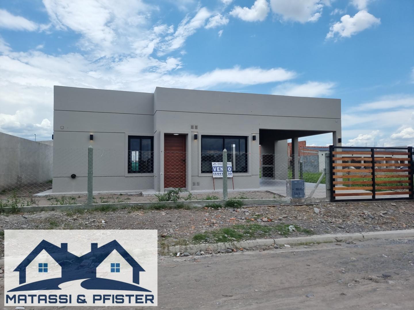 Casa 3 ambientes con 1 baño