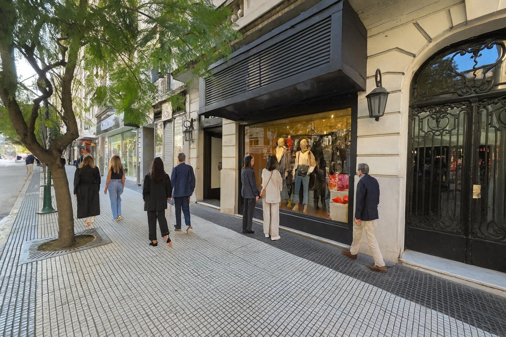 RECOLETA-VENTA-LOCAL-COMERCIAL-PREMIUM-VIDRIERA-AMPLIO SOTAN