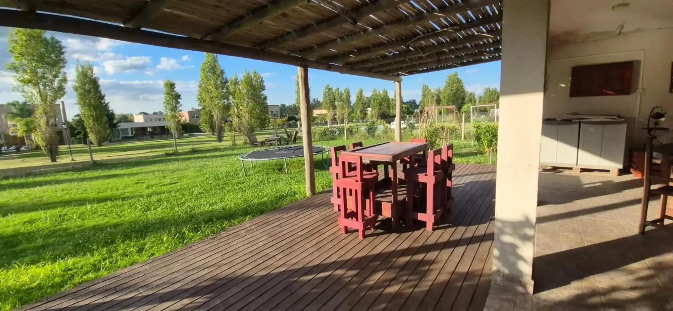 Casa en Venta en Pilar Del Este, USD 298.000