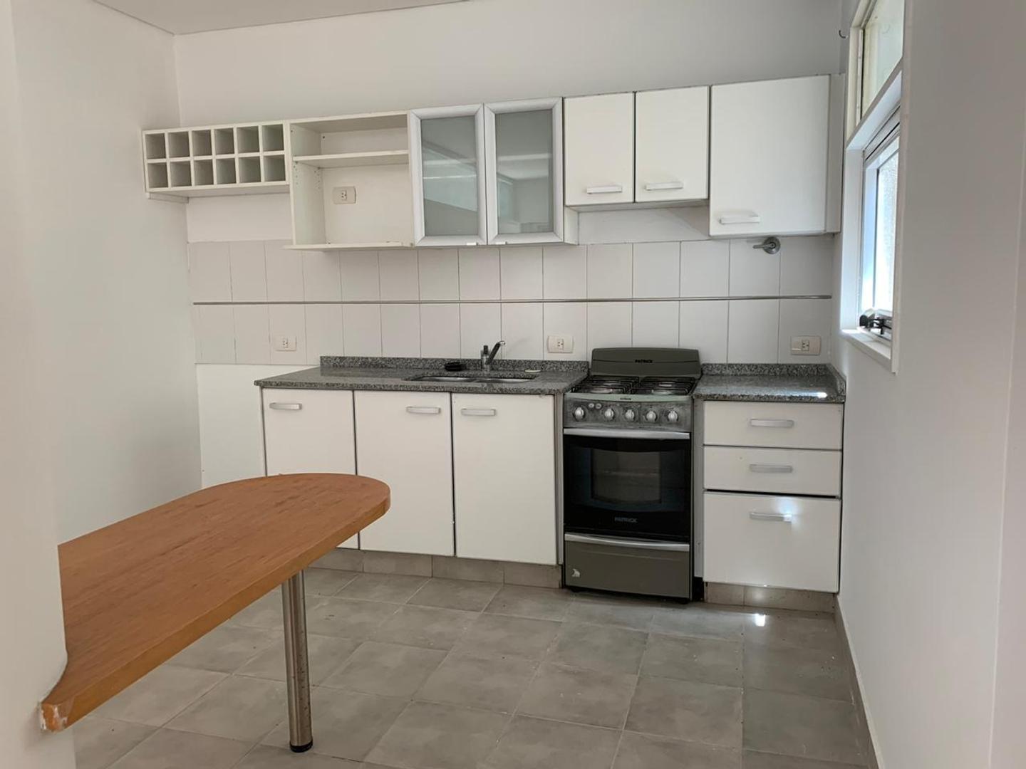 O'connor 550 , Piso PB