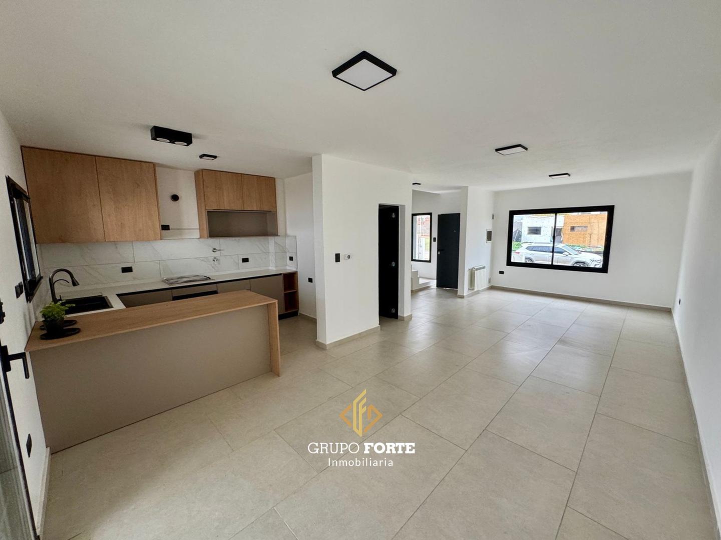 Depto Tipo Casa en Venta de 4 ambientes