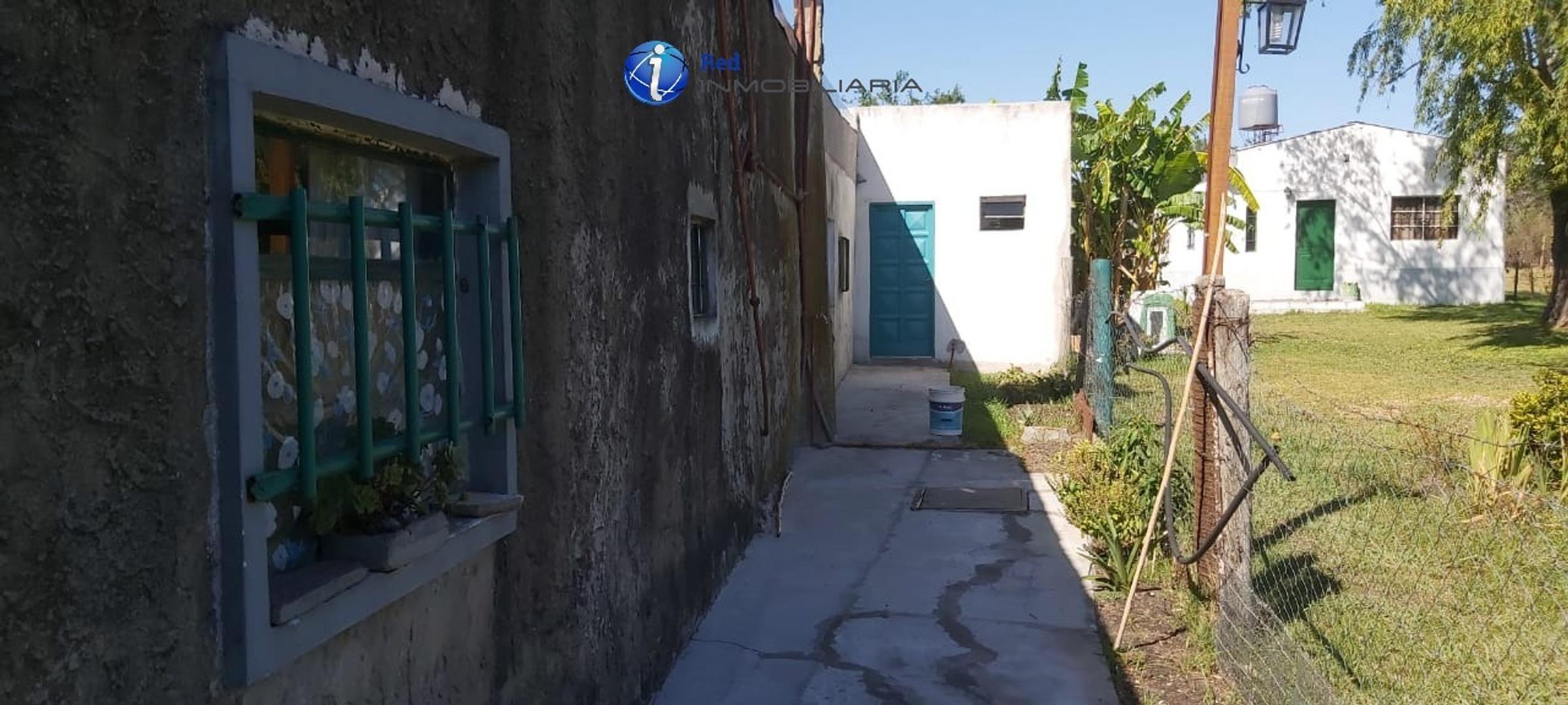 Casa con varias dependencias