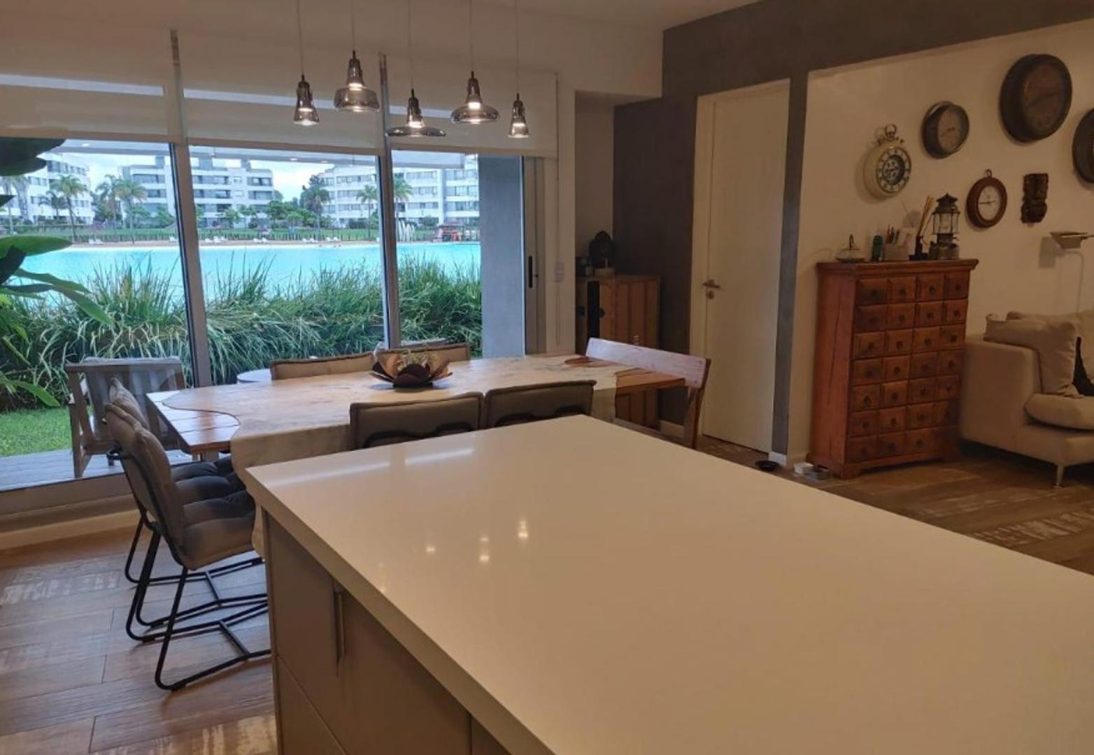 I. Manzoni & E. Calcagno s/n , Piso PB