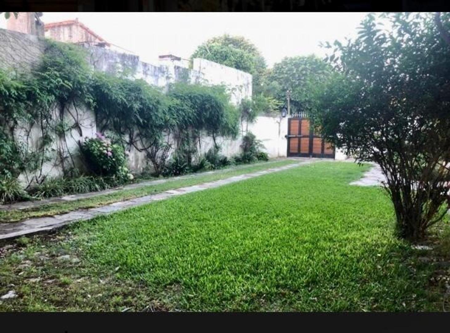 Casa 4 ambientes con 4 baños