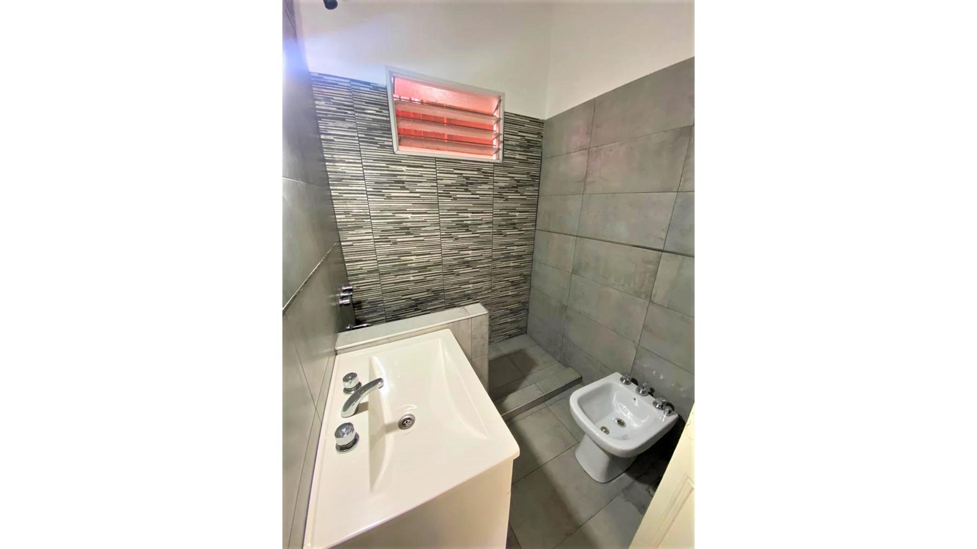 Depto Tipo Casa en Venta en Jose Leon Suarez, USD 62.500