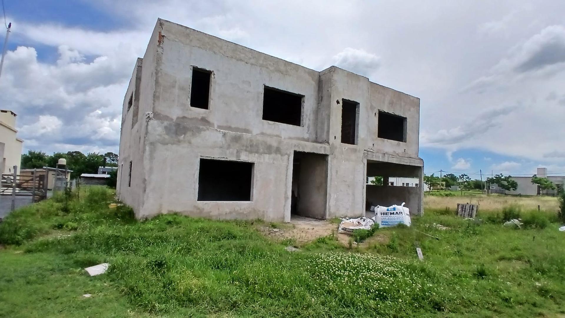CASA EN VENTA BARRIO CHACRA LA PRUDENCIA -obra gris