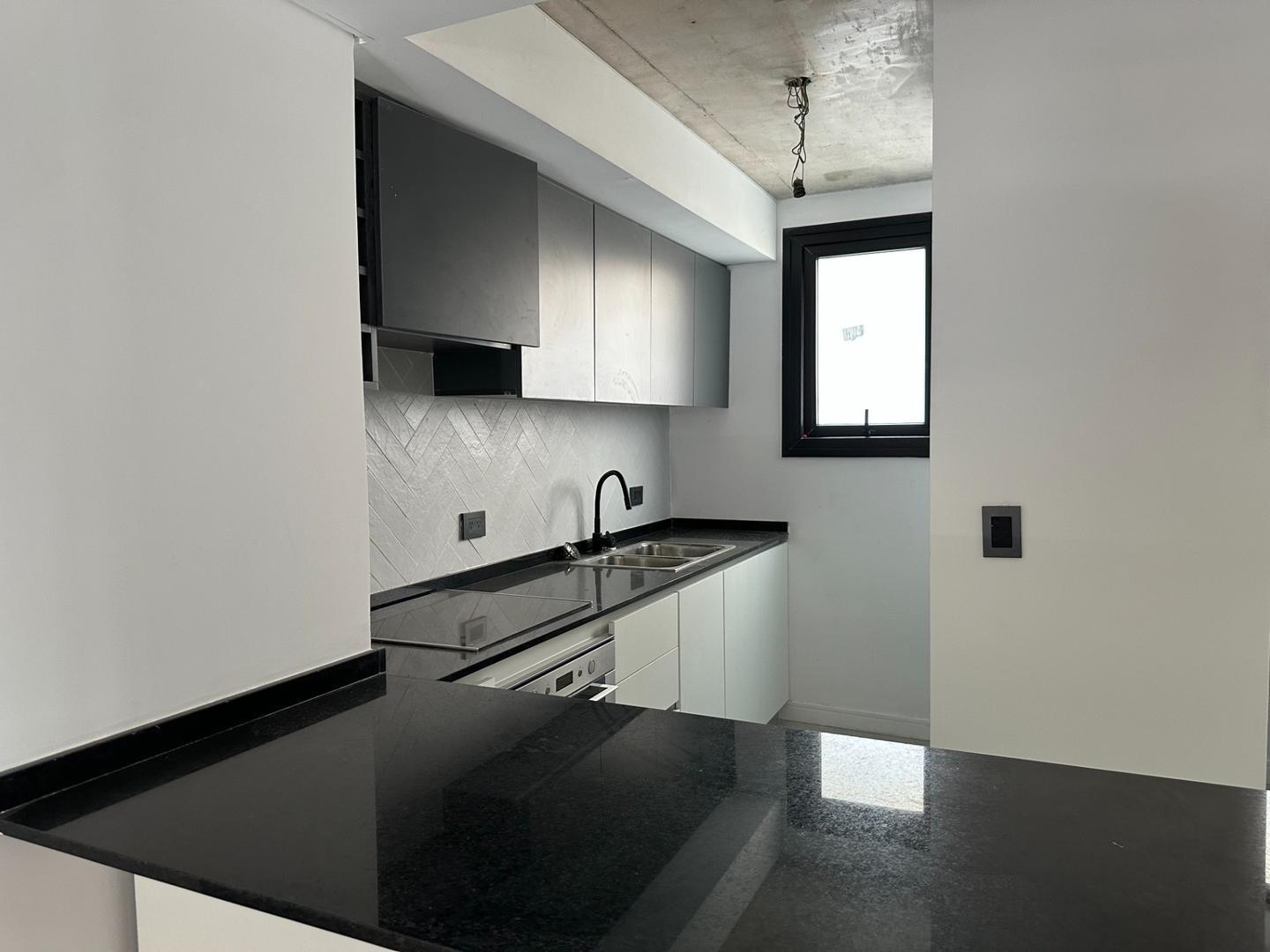 Departamento en Venta en Barrio Parque Leloir, USD 261.000