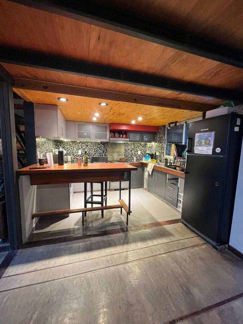 Casa 3 ambientes con 2 baños