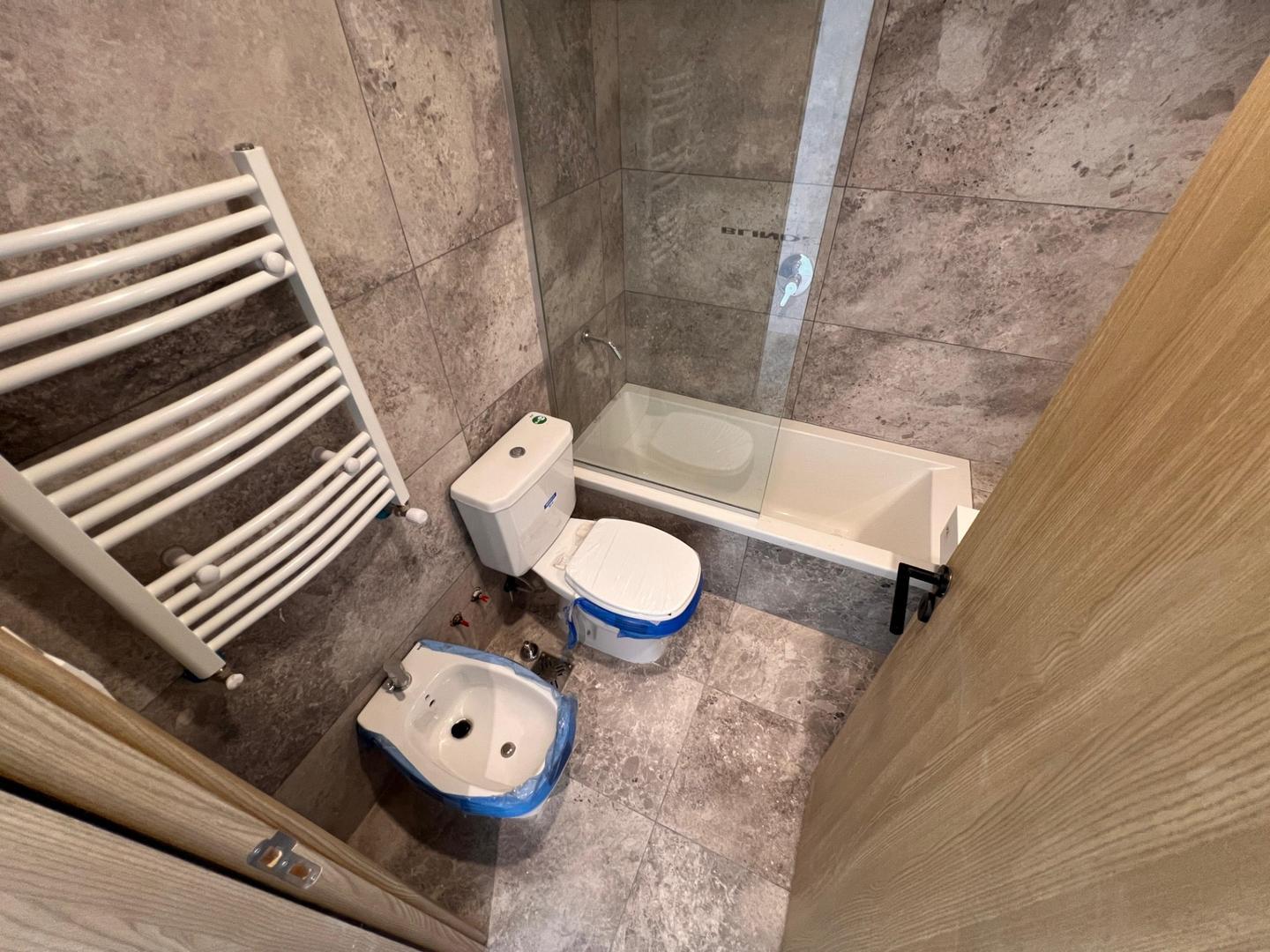 Departamento en Alquiler con 1 cocheras