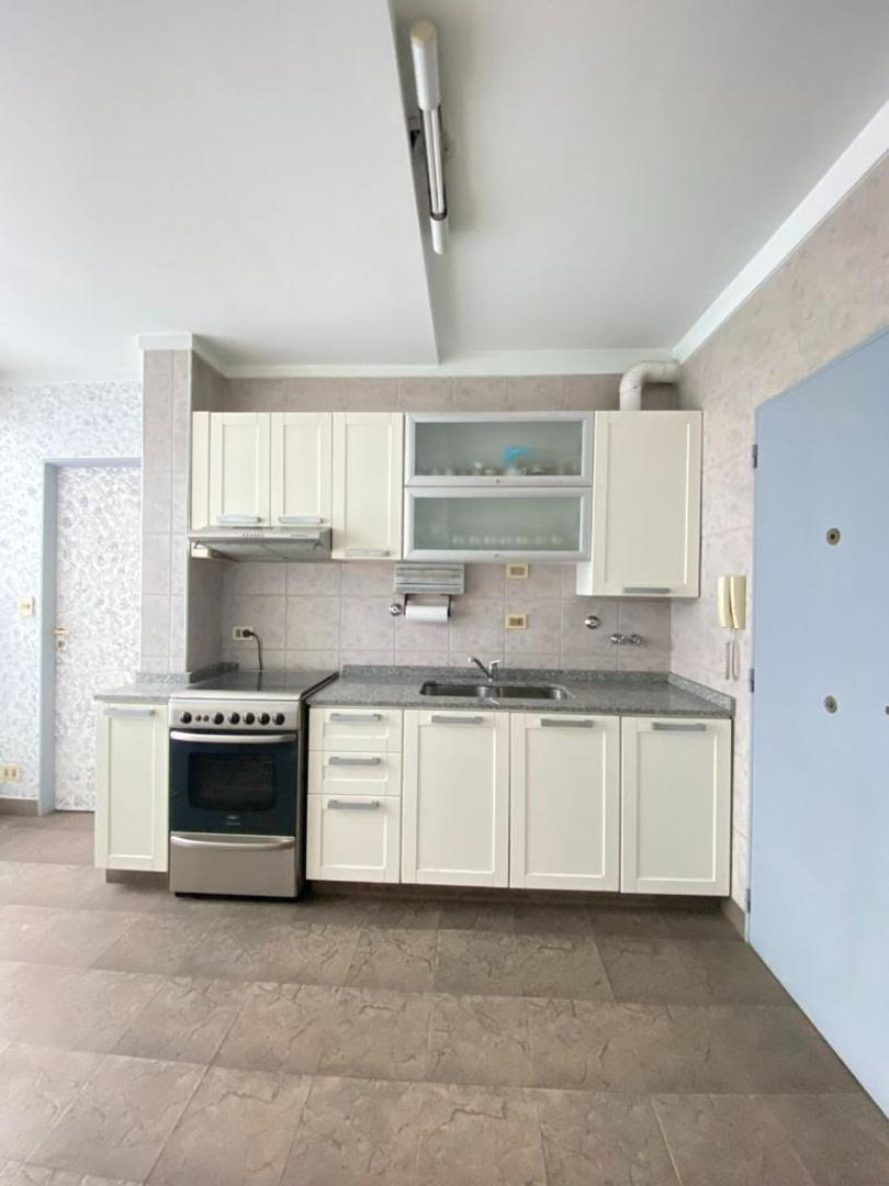 Borges 2100 , Piso 8