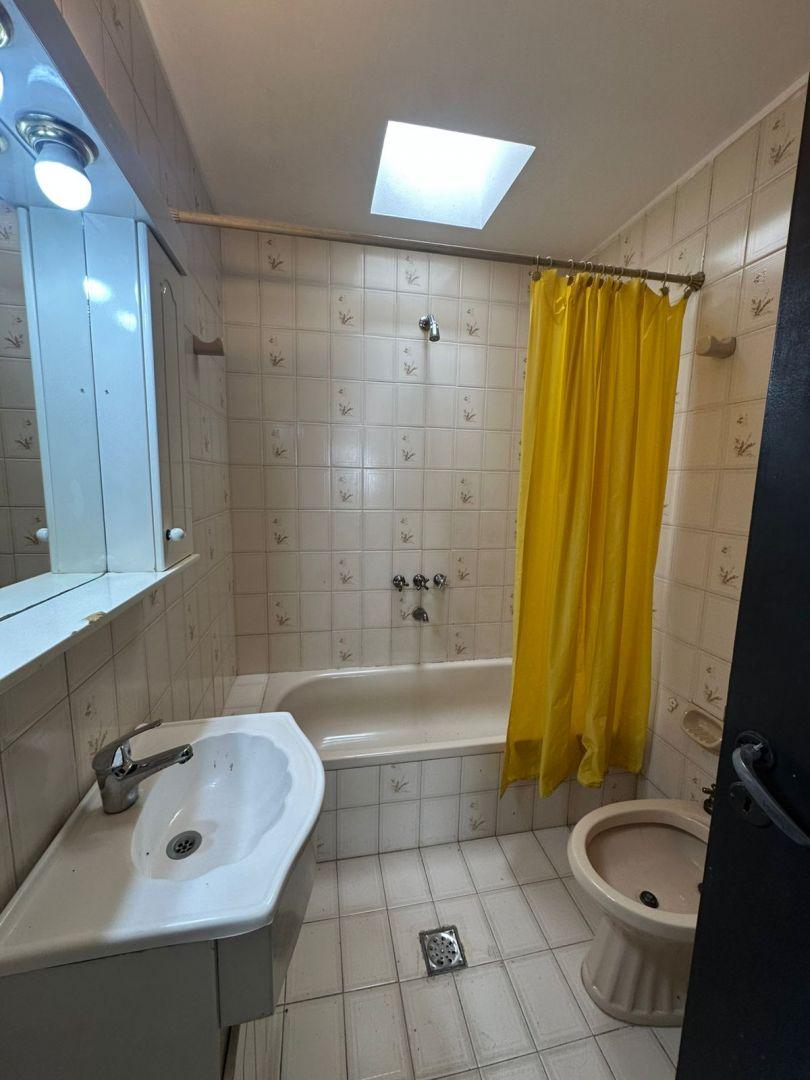 Depto Tipo Casa en Alquiler con 1 cocheras