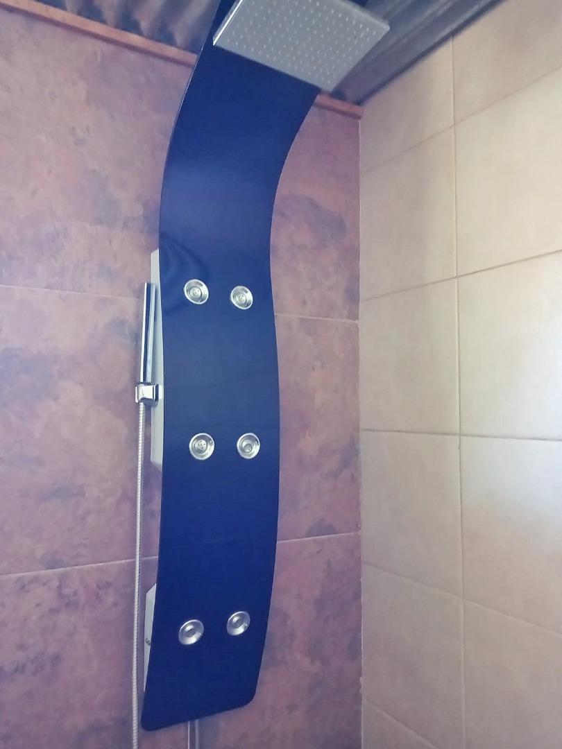 Casa en Alquiler con 2 cocheras