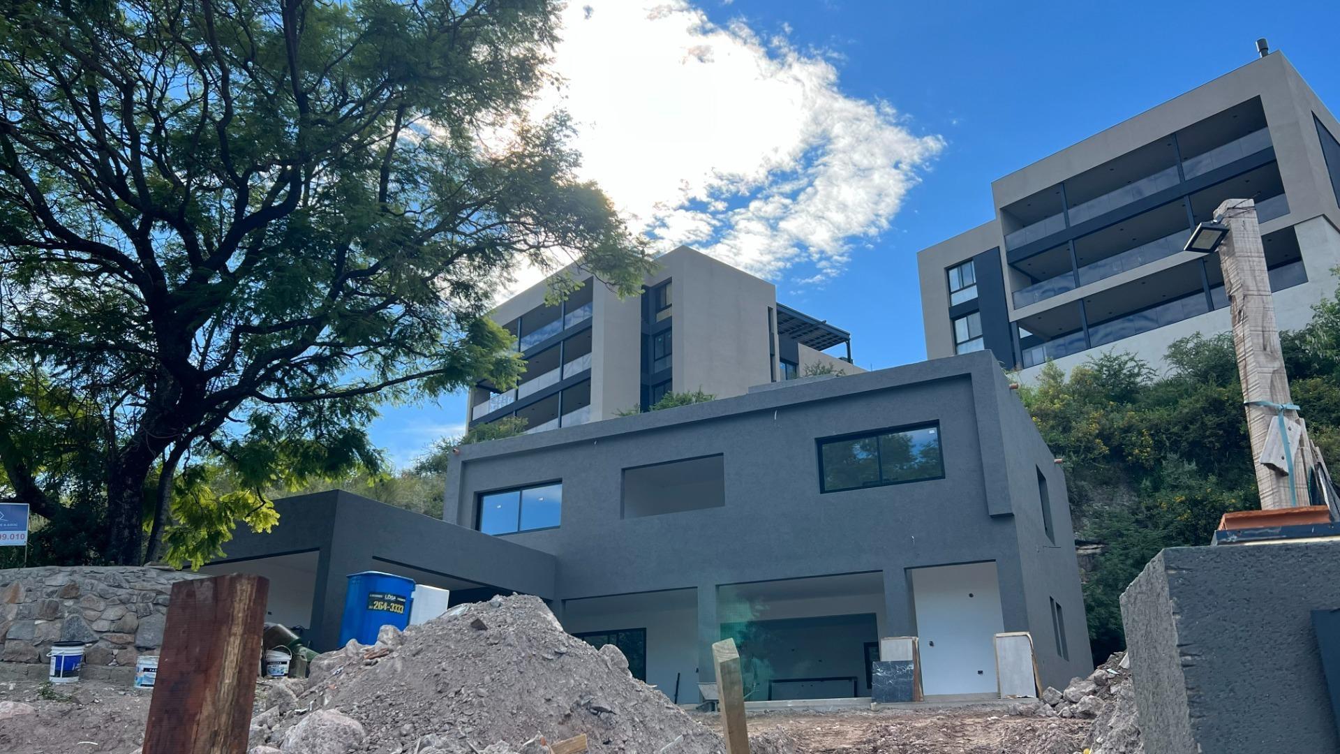 Casa 3 dormitorios en construcción Country La Cuesta Cordoba