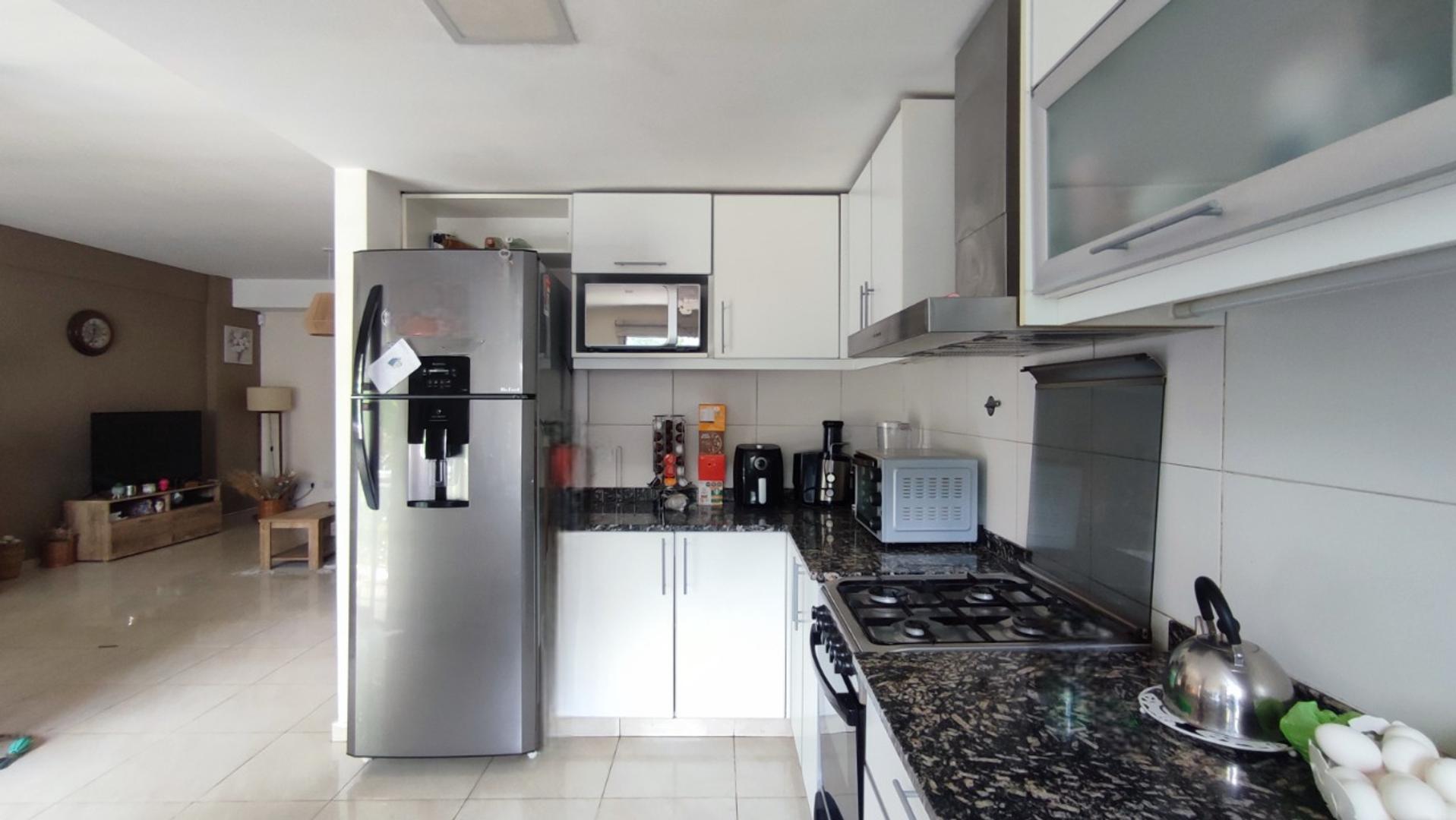 Departamento 3 ambientes con 2 baños