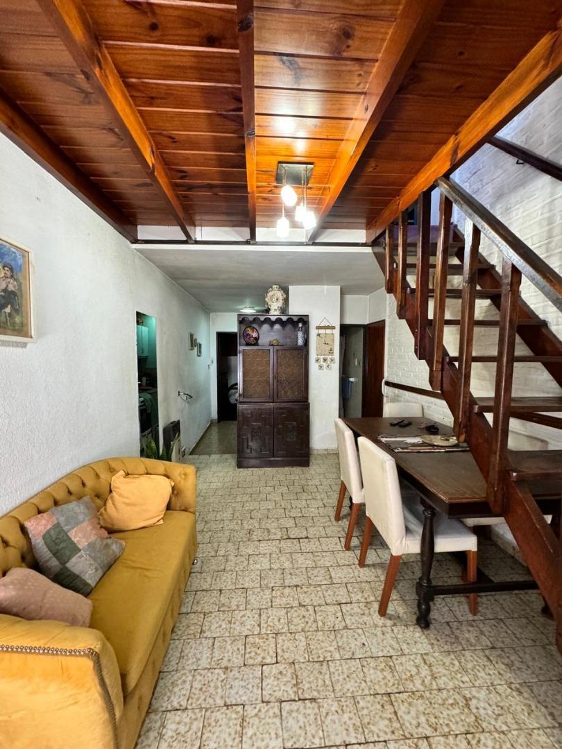 Casa 2 ambientes con 1 baño